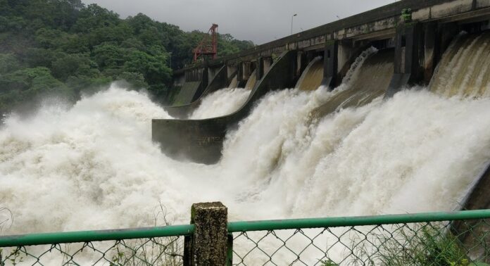 പൊരിങ്ങല്ക്കുത്ത് ഡാമിലെ ജലനിരപ്പ് കുതിച്ചുയരുന്നു , ഡാം തുറക്കാൻ അനുമതി പൊരിങ്ങല്ക്കുത്ത് ഡാമിലെ ജലനിരപ്പ് കുതിച്ചുയരുന്നു , ഡാം തുറക്കാൻ അനുമതി