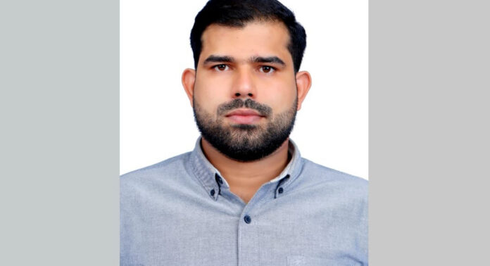സിപിഎം മലപ്പുറം മുൻ ജില്ലാ സെക്രട്ടറിയുടെ മകനെ മരിച്ച നിലയിൽ കണ്ടെത്തി സിപിഎം മലപ്പുറം മുൻ ജില്ലാ സെക്രട്ടറിയുടെ മകനെ മരിച്ച നിലയിൽ കണ്ടെത്തി