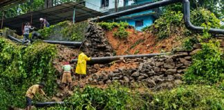 തൊടുപുഴയിൽ കനത്ത മഴയിൽ മണ്ണിടിച്ചിൽ: ജല അതോറിറ്റിയുടെ ചുറ്റുമതിൽ തകർന്നു