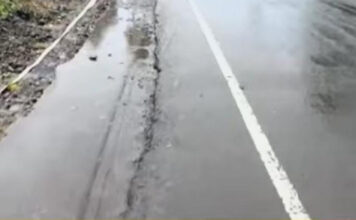 പെരുമഴയത്ത് റോഡ് പണി ; സിമെൻ്റ് ഒലിച്ചുപോയി