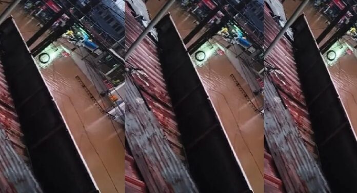 ഈരാറ്റുപേട്ട ടൗണിനെ മുക്കി അപ്രതീക്ഷിത വെള്ളപ്പൊക്കം ഈരാറ്റുപേട്ട ടൗണിനെ മുക്കി അപ്രതീക്ഷിത വെള്ളപ്പൊക്കം