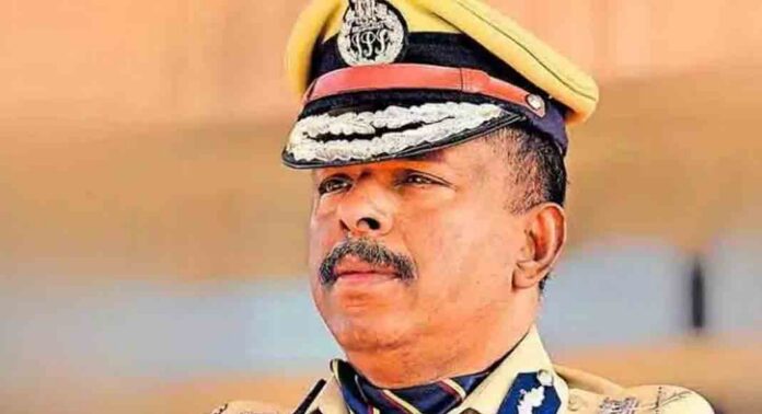 ഗണ്മാന്മാരുടെ മര്ദനം: എം.ആര് അജിത് കുമാര് നല്കിയ ഹര്ജി കേന്ദ്ര അഡ്മിനിസ്ട്രേറ്റീവ് ട്രൈബ്യൂണല് ഇന്ന് പരിഗണിക്കും ഗണ്മാന്മാരുടെ മര്ദനം: എം.ആര് അജിത് കുമാര് നല്കിയ ഹര്ജി കേന്ദ്ര അഡ്മിനിസ്ട്രേറ്റീവ് ട്രൈബ്യൂണല് ഇന്ന് പരിഗണിക്കും