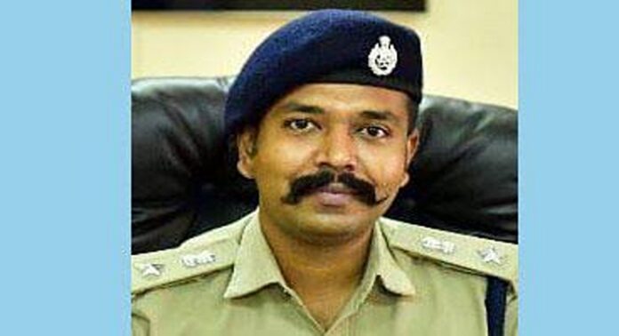 രാജ്യത്തെ മികച്ച 100 ജില്ലാ പോലീസ് മേധാവിമാരെ തെരഞ്ഞെടുത്തതിൽ പത്തനംതിട്ട ജില്ലാ പോലീസ് മേധാവി ആര് ആനന്ദ് ഐപിഎസും രാജ്യത്തെ മികച്ച 100 ജില്ലാ പോലീസ് മേധാവിമാരെ തെരഞ്ഞെടുത്തതിൽ പത്തനംതിട്ട ജില്ലാ പോലീസ് മേധാവി ആര് ആനന്ദ് ഐപിഎസും
