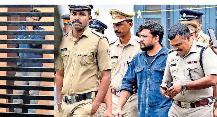 അർജുൻ ആയങ്കിയുടെ ഐഫോൺ കണ്ടെടുത്തു : ശാസ്ത്രീയ പരിശോധന നടത്തും ; കാപ്പ ചുമത്താൻ നീക്കം അർജുൻ ആയങ്കിയുടെ ഐഫോൺ കണ്ടെടുത്തു : ശാസ്ത്രീയ പരിശോധന നടത്തും ; കാപ്പ ചുമത്താൻ നീക്കം
