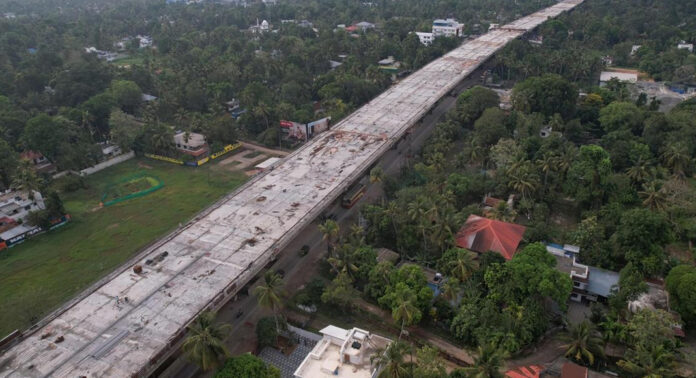 അരൂർ – തുറവൂർ ഉയരപ്പാത : വാഹനങ്ങൾക്ക് ഗതാഗത നിയന്ത്രണം ; കോൺക്രീറ്റിങ് ശനിയാഴ്ച പൂർത്തിയാകും അരൂർ – തുറവൂർ ഉയരപ്പാത : വാഹനങ്ങൾക്ക് ഗതാഗത നിയന്ത്രണം ; കോൺക്രീറ്റിങ് ശനിയാഴ്ച പൂർത്തിയാകും