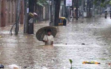 പ്രളയത്തിൽ വലഞ്ഞ് അസം ; മരണസംഖ്യ 99 ആയി