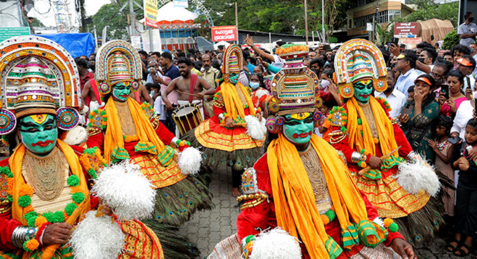 തൃപ്പൂണിത്തുറ അത്തം ഘോഷയാത്ര ; ഇന്ന് രാവിലെ 8 മുതൽ വൈകിട്ട് 3 വരെ ഗതാഗതനിയന്ത്രണം തൃപ്പൂണിത്തുറ അത്തം ഘോഷയാത്ര ; ഇന്ന് രാവിലെ 8 മുതൽ വൈകിട്ട് 3 വരെ ഗതാഗതനിയന്ത്രണം