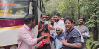 ശബരിമല പാതയിൽ അയ്യപ്പഭക്തർക്കും ആദിവാസി കുടുംബങ്ങൾക്കും കാരുണ്യത്തിന്റെ കൈത്താങ്ങായി യൂത്ത് കോൺഗ്രസ്