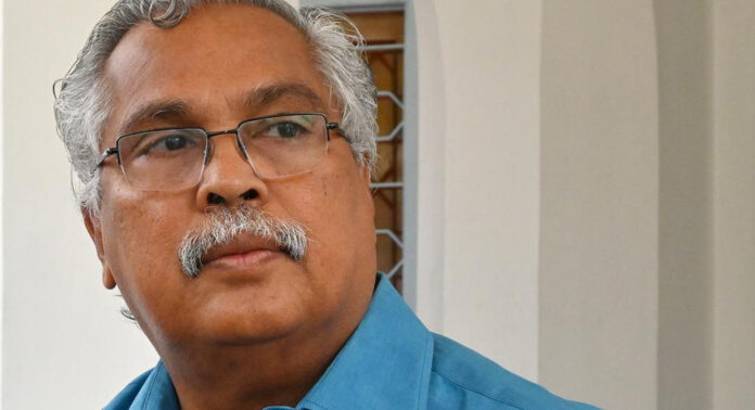 പ്രതിപക്ഷ ഉപനേതാവ് സ്ഥാനം : സി.പി.ഐ.ക്കെതിരേ സി.പി.എം. ഘടകക്ഷികളെ ഉപയോഗിച്ചു ; ആരോപണവുമായി ബിനോയ് വിശ്വം പ്രതിപക്ഷ ഉപനേതാവ് സ്ഥാനം : സി.പി.ഐ.ക്കെതിരേ സി.പി.എം. ഘടകക്ഷികളെ ഉപയോഗിച്ചു ; ആരോപണവുമായി ബിനോയ് വിശ്വം