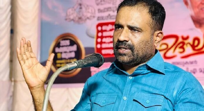 സീറ്റ് ബെല്റ്റ് വിവാദത്തില് ക്ഷമാപണവുമായി സിആര് മഹേഷ് എംഎല്എ സീറ്റ് ബെല്റ്റ് വിവാദത്തില് ക്ഷമാപണവുമായി സിആര് മഹേഷ് എംഎല്എ