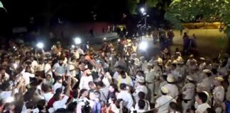 ജാതി അടിസ്ഥാനത്തിലുള്ള സംവരണം നിർത്തലാക്കണമെന്ന് വാദിച്ച് ജന്തർമന്തറിൽ പ്രതിഷേധിച്ചവരുമായി ചർച്ച നടത്തി കേന്ദ്ര സർക്കാർ