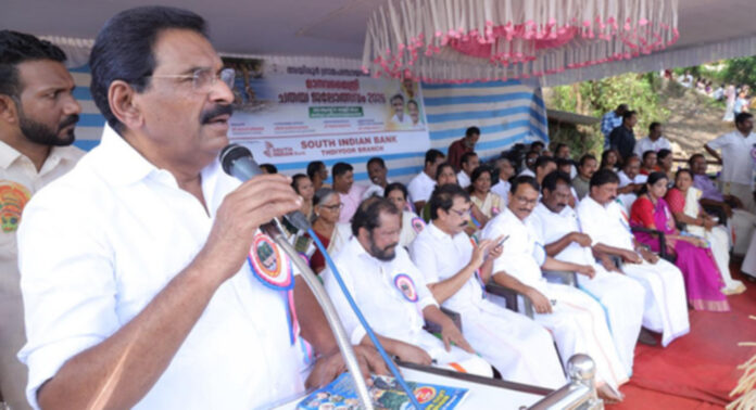 അയിരൂര് മാനവമൈത്രി ചതയ ജലഘോഷയാത്ര നടന്നു അയിരൂര് മാനവമൈത്രി ചതയ ജലഘോഷയാത്ര നടന്നു