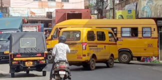 അനധികൃത പാർക്കിങ് : ഗതാഗത കുരുക്കില് വീര്പ്പുമുട്ടി ചുങ്കപ്പാറ