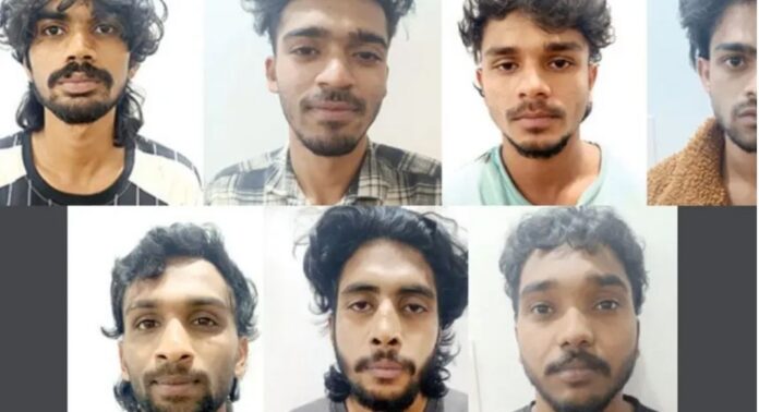 8കിലോ കഞ്ചാവുമായി 7 യുവാക്കൾ പിടിയിൽ ; ചില്ലറവിൽപനയ്ക്കായി വാങ്ങി ഉപയോഗിക്കും 8കിലോ കഞ്ചാവുമായി 7 യുവാക്കൾ പിടിയിൽ ; ചില്ലറവിൽപനയ്ക്കായി വാങ്ങി ഉപയോഗിക്കും