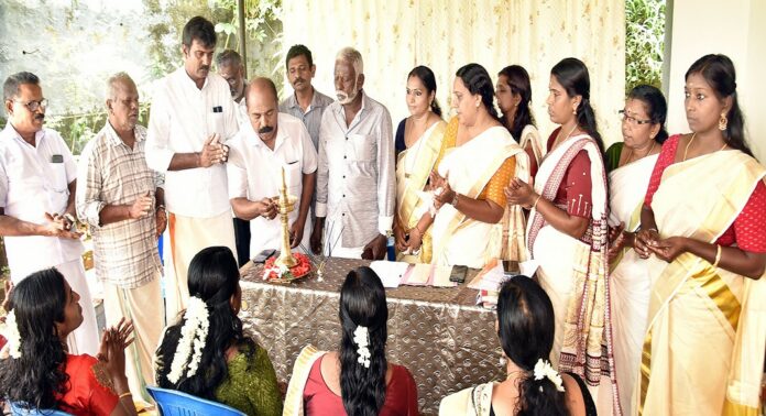 ഓണാഘോഷവും ഓണക്കിറ്റ് വിതരണവും നടത്തി ഓണാഘോഷവും ഓണക്കിറ്റ് വിതരണവും നടത്തി