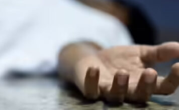 വള്ളം നങ്കൂരമിട്ടശേഷം കരയിലേക്ക് നീന്തിവന്ന മത്സ്യത്തൊഴിലാളി മുങ്ങിമരിച്ചു