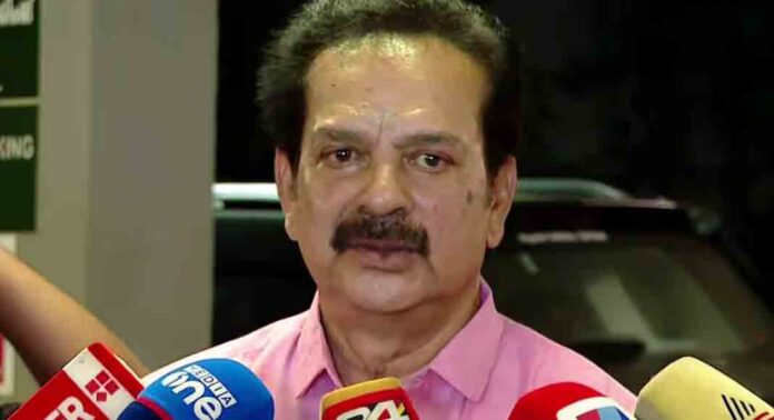 നടൻ ദേവൻ ടിവികെയിലേക്ക് ; വിജയ്യുമായി ഉടൻ കൂടിക്കാഴ്ച നടത്തും നടൻ ദേവൻ ടിവികെയിലേക്ക് ; വിജയ്യുമായി ഉടൻ കൂടിക്കാഴ്ച നടത്തും