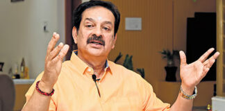 ബിജെപി വിട്ട് ദേവൻ ; പ്രാഥമിക അംഗത്വത്തിൽ നിന്നും സംസ്ഥാന വൈസ് പ്രസിഡന്റ് സ്ഥാനത്തിൽ നിന്നും രാജിവെച്ചു