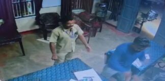 കൊല്ലത്ത് കെഎസ്ഇബി ഓഫീസിൽ കയറി ഉദ്യോഗസ്ഥനെ മർദിച്ച് യുവാവ്