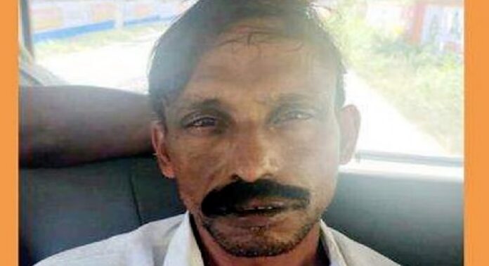 ഇലന്തൂര് നരബലിക്കേസിലെ മുഖ്യപ്രതിയുടെ മുണ്ടിന്റെ മടിക്കുത്തിൽ ഹെറോയിൻ ഇലന്തൂര് നരബലിക്കേസിലെ മുഖ്യപ്രതിയുടെ മുണ്ടിന്റെ മടിക്കുത്തിൽ ഹെറോയിൻ