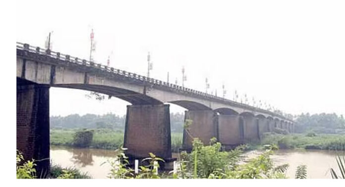 കാലടി പാലം അറ്റകുറ്റപ്പണി ഇന്ന് രാത്രി ആരംഭിക്കും ; കർക്കടക വാവിന് പാലത്തിൽ ഗതാഗത നിയന്ത്രണം ഉണ്ടാകില്ല കാലടി പാലം അറ്റകുറ്റപ്പണി ഇന്ന് രാത്രി ആരംഭിക്കും ; കർക്കടക വാവിന് പാലത്തിൽ ഗതാഗത നിയന്ത്രണം ഉണ്ടാകില്ല