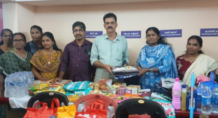 ജില്ലയിലെ പ്രളയബാധിത പ്രദേശങ്ങളില് സഹായം കൈമാറി കലഞ്ഞൂര് പഞ്ചായത്തിലെ കുടുംബശ്രീ സി.ഡി.എസ് യൂണിറ്റുകള് ജില്ലയിലെ പ്രളയബാധിത പ്രദേശങ്ങളില് സഹായം കൈമാറി കലഞ്ഞൂര് പഞ്ചായത്തിലെ കുടുംബശ്രീ സി.ഡി.എസ് യൂണിറ്റുകള്