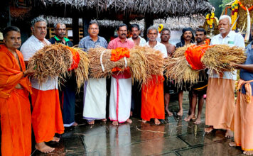 നിറപുത്തരി രഥഘോഷയാത്രയ്ക്ക് ശ്രീ കല്ലേലി ഊരാളി അപ്പൂപ്പൻ കാവിൽ ആചാരപൂർവ്വമായ വരവേൽപ്പ് നൽകി