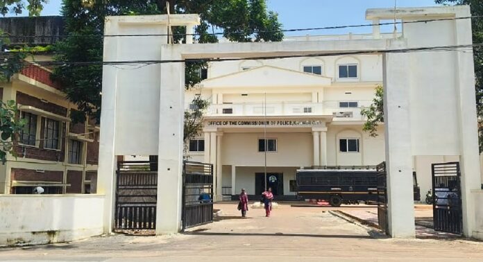 കണ്ണൂർ സിറ്റി പോലീസ് കമ്മീഷണർ ഓഫീസ് പുതിയ കെട്ടിടത്തിലേക്ക് മാറുന്നു കണ്ണൂർ സിറ്റി പോലീസ് കമ്മീഷണർ ഓഫീസ് പുതിയ കെട്ടിടത്തിലേക്ക് മാറുന്നു