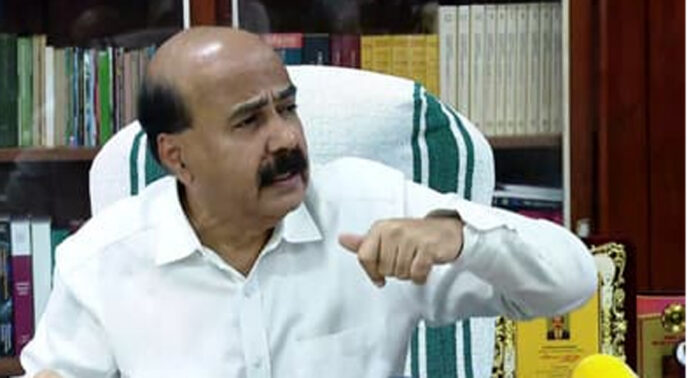 എല്എല്ബി പരീക്ഷ മൂല്യനിര്ണയത്തിലെ പിഴവ് ; പുനര്മൂല്യനിര്ണയത്തിന് അപേക്ഷിച്ച മുഴുവന് ഉത്തരകടലാസുകളും വീണ്ടും പരിശോധിക്കും എല്എല്ബി പരീക്ഷ മൂല്യനിര്ണയത്തിലെ പിഴവ് ; പുനര്മൂല്യനിര്ണയത്തിന് അപേക്ഷിച്ച മുഴുവന് ഉത്തരകടലാസുകളും വീണ്ടും പരിശോധിക്കും