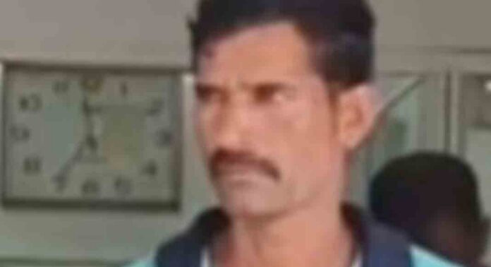 ഷൂട്ടിങ്ങിനിടെ മാൻകൊമ്പ് കടത്തി ; കളമശ്ശേരി മെട്രോ സ്റ്റേഷനിലെ സ്കാനിങ്ങിനിടെ കുടുങ്ങി ; അറസ്റ്റ് ഷൂട്ടിങ്ങിനിടെ മാൻകൊമ്പ് കടത്തി ; കളമശ്ശേരി മെട്രോ സ്റ്റേഷനിലെ സ്കാനിങ്ങിനിടെ കുടുങ്ങി ; അറസ്റ്റ്