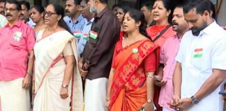 കോഴിക്കോട് കോര്പ്പറേഷനില് സ്വാതന്ത്ര്യദിനാഘോഷത്തിനിടെ ദേശീയ ഗാനവും വന്ദേമാതരവും ഒരേസമയം ആലപിച്ച് അംഗങ്ങൾ