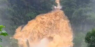 കോഴിക്കോട് കൂടരഞ്ഞി പൂവാറൻതോടിൽ ഉരുൾപൊട്ടൽ