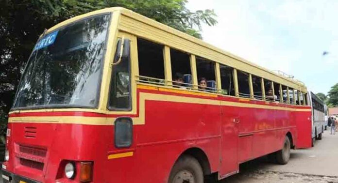 തിരുവനന്തപുരത്ത് കെഎസ്ആർടിസി ബസ്സിൽ നിന്ന് വീണ് വിദ്യാർത്ഥിനിക്ക് പരിക്കേറ്റു തിരുവനന്തപുരത്ത് കെഎസ്ആർടിസി ബസ്സിൽ നിന്ന് വീണ് വിദ്യാർത്ഥിനിക്ക് പരിക്കേറ്റു