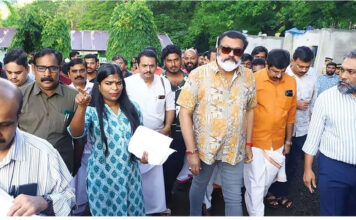 മലമ്പുഴ ഉദ്യാന നവീകരണം ; ഉദ്യോഗസ്ഥരെ രൂക്ഷമായി വിമർശിച്ച് സുരേഷ് ഗോപി