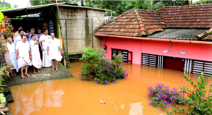 മണിമലയാര് കവിഞ്ഞൊഴുകുന്നു : മല്ലപ്പള്ളിയും പ്രളയക്കെടുതിയിലേക്ക് മണിമലയാര് കവിഞ്ഞൊഴുകുന്നു : മല്ലപ്പള്ളിയും പ്രളയക്കെടുതിയിലേക്ക്