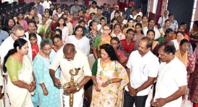സുനിൽ ടീച്ചര് നിർമ്മിച്ച് നൽകിയ “സ്നേഹഭവനത്തിലെ “അംഗങ്ങളുടെ കുടുംബ സംഗമവും ഓണാഘോഷവും നടന്നു സുനിൽ ടീച്ചര് നിർമ്മിച്ച് നൽകിയ “സ്നേഹഭവനത്തിലെ “അംഗങ്ങളുടെ കുടുംബ സംഗമവും ഓണാഘോഷവും നടന്നു