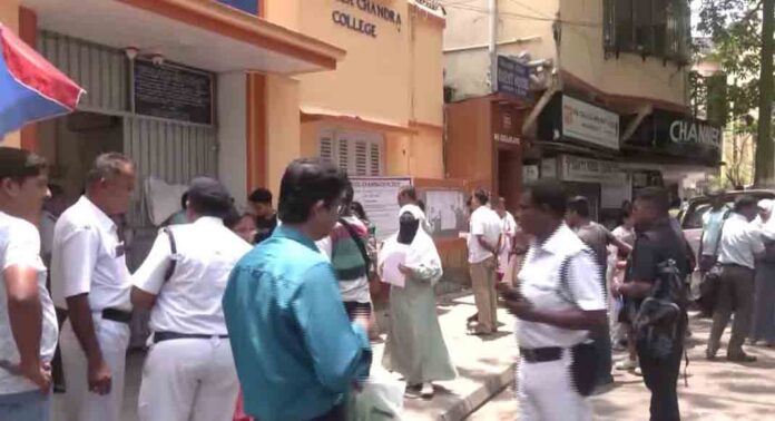 നീറ്റ് ചോദ്യപേപ്പർ ചോർച്ച ; പ്രതികളുടെ നുണപരിശോധനാ ഹർജി തള്ളി നീറ്റ് ചോദ്യപേപ്പർ ചോർച്ച ; പ്രതികളുടെ നുണപരിശോധനാ ഹർജി തള്ളി
