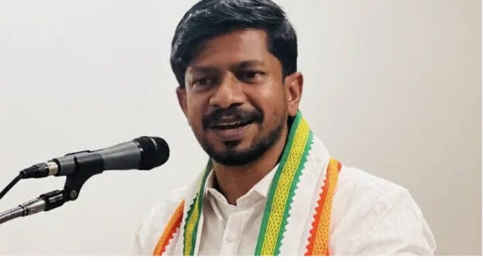 മെസിയെ കേരളത്തിലെത്തിക്കുന്നതുമായി ബന്ധപ്പെട്ട വിവാദം ; കായികവകുപ്പ് അന്വേഷണറിപ്പോർട്ട് കൈമാറി മെസിയെ കേരളത്തിലെത്തിക്കുന്നതുമായി ബന്ധപ്പെട്ട വിവാദം ; കായികവകുപ്പ് അന്വേഷണറിപ്പോർട്ട് കൈമാറി