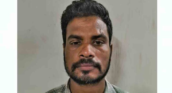 കൊച്ചിയിൽ തൂഫാൻ വേട്ട ; 15 കിലോ കഞ്ചാവുമായി വെസ്റ്റ് ബംഗാൾ സ്വദേശി പിടിയിൽ കൊച്ചിയിൽ തൂഫാൻ വേട്ട ; 15 കിലോ കഞ്ചാവുമായി വെസ്റ്റ് ബംഗാൾ സ്വദേശി പിടിയിൽ