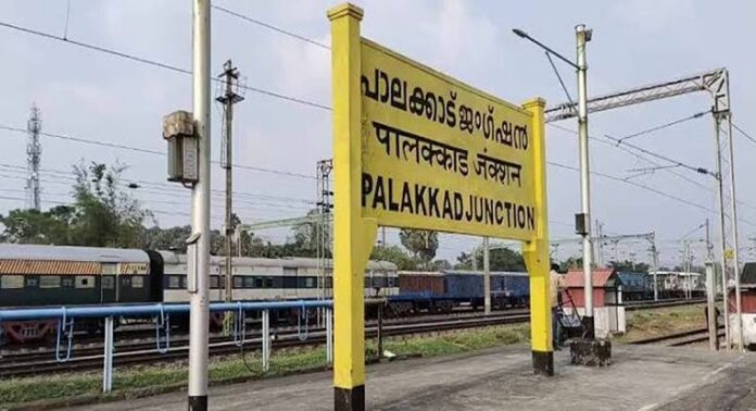 പാലക്കാട് റെയിൽവേ ഡിവിഷൻ വിഭജനത്തിനെതിരെ പ്രതിഷേധം ശക്തമാകുന്നു പാലക്കാട് റെയിൽവേ ഡിവിഷൻ വിഭജനത്തിനെതിരെ പ്രതിഷേധം ശക്തമാകുന്നു