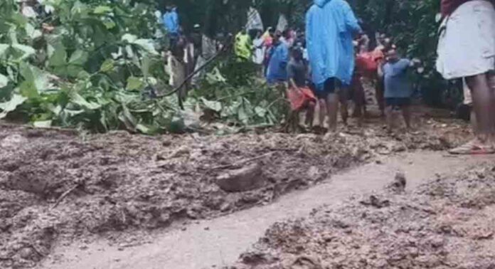 പത്തനംതിട്ട മുതല് ഇടുക്കി അതിര്ത്തി വരെയാണ് മഴക്കെടുതി ഉണ്ടായിരിക്കുന്നതെന്ന് ദുരന്ത നിവാരണ അതോറിറ്റി ഉദ്യോഗസ്ഥന് പത്തനംതിട്ട മുതല് ഇടുക്കി അതിര്ത്തി വരെയാണ് മഴക്കെടുതി ഉണ്ടായിരിക്കുന്നതെന്ന് ദുരന്ത നിവാരണ അതോറിറ്റി ഉദ്യോഗസ്ഥന്