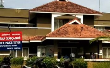ഓണാഘോഷത്തിനിടെ അച്ചടക്കലംഘനം ; തിരുവനന്തപുരത്ത് മൂന്ന് പോലീസ് ഉദ്യോഗസ്ഥർക്ക് സസ്പെൻഷൻ