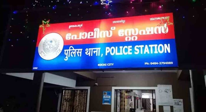 419 പോലീസ് സ്റ്റേഷനുകളിൽ ഇന്നു മുതൽ എസ്എച്ച്ഒമാരുടെ ചുമതല എസ്ഐമാർക്ക് 419 പോലീസ് സ്റ്റേഷനുകളിൽ ഇന്നു മുതൽ എസ്എച്ച്ഒമാരുടെ ചുമതല എസ്ഐമാർക്ക്