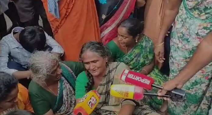 പൂപ്പാറയിലെ കാട്ടാന ആക്രമണം ; മരിച്ച തോട്ടംതൊഴിലാളിയുടെ കുടുംബത്തിന് 10 ലക്ഷം ധനസഹായം പ്രഖ്യാപിച്ചു പൂപ്പാറയിലെ കാട്ടാന ആക്രമണം ; മരിച്ച തോട്ടംതൊഴിലാളിയുടെ കുടുംബത്തിന് 10 ലക്ഷം ധനസഹായം പ്രഖ്യാപിച്ചു