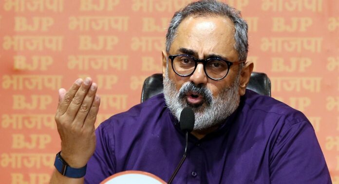 വി ഡി സതീശൻ സർക്കാരിനെതിരെ രൂക്ഷ വിമർശനവുമായി ബി ജെ പി സംസ്ഥാന അധ്യക്ഷൻ രാജീവ് ചന്ദ്രശേഖർ വി ഡി സതീശൻ സർക്കാരിനെതിരെ രൂക്ഷ വിമർശനവുമായി ബി ജെ പി സംസ്ഥാന അധ്യക്ഷൻ രാജീവ് ചന്ദ്രശേഖർ