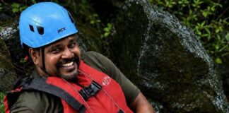 ഓണാഘോഷച്ചെലവ് ചുരുക്കി മാതൃകയായി പ്രവാസികൾ; സ്വരൂപിച്ച മൂന്ന് ലക്ഷം രൂപ രാജേഷിന്റെ കുടുംബത്തിന് കൈമാറി