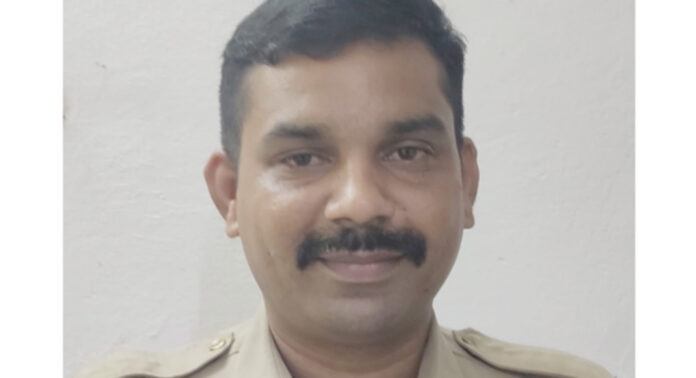 മുഖ്യമന്ത്രിയുടെ സര്വീസ് മെഡലിന് അര്ഹനായി പത്തനംതിട്ട ഫയർ സ്റ്റേഷനിലെ കെ.കെ രമാകാന്ത് മുഖ്യമന്ത്രിയുടെ സര്വീസ് മെഡലിന് അര്ഹനായി പത്തനംതിട്ട ഫയർ സ്റ്റേഷനിലെ കെ.കെ രമാകാന്ത്