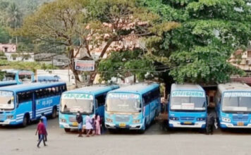 കോടതി ഉത്തരവിന് പുല്ലുവില – റാന്നിയിൽ സ്വകാര്യ ബസുകളുടെ സര്വീസ് തോന്നിയപടി : യാത്രക്കാരോട് അപമര്യാദയായി പെരുമാറുന്നതായും പരാതി