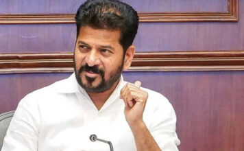 തെലങ്കാന കോൺഗ്രസിൽ പരസ്യപ്പോര് : രേവന്ത് റെഡ്ഡിക്കെതിരെ വെല്ലുവിളിയുമായി മന്ത്രിപുത്രി