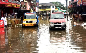 പമ്പാനദി കവിഞ്ഞൊഴുകുന്നു : റാന്നി മാമുക്കിലും ഇട്ടിയപ്പാറയിലും ചെത്തോങ്കരയിലും വെള്ളം കയറി – ഗതാഗതം നിലച്ചു